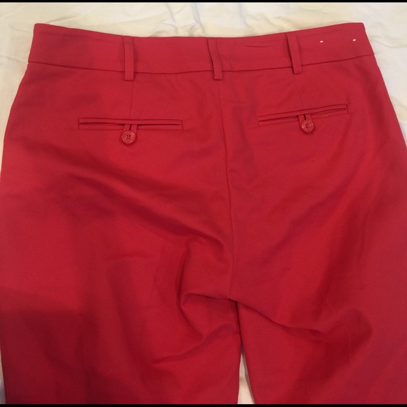 Red pants. 3/4 length. Perfect for spring! Size 6 - Picture 3 of 3
