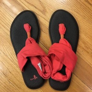 Sanuk Sandals - Size 8