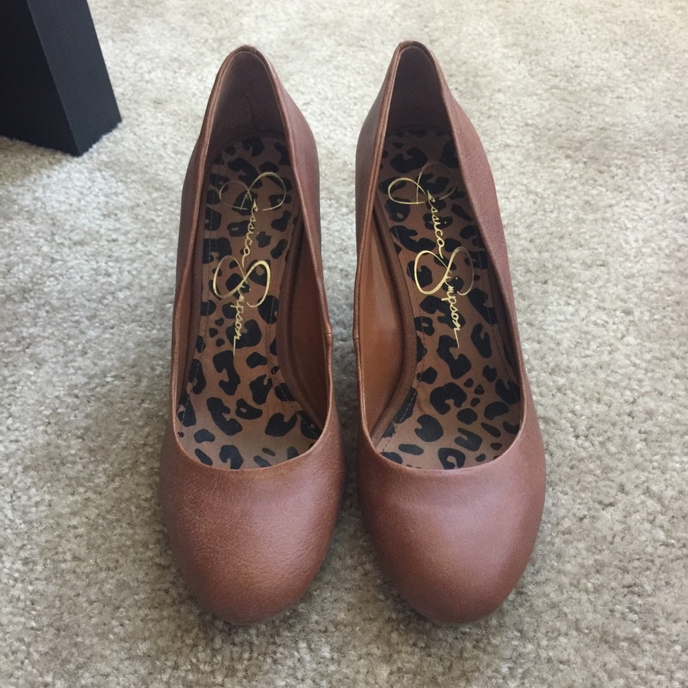 Jessica Simpson cognac wedges