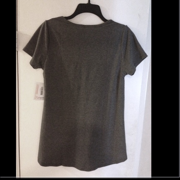LuLaRoe SS Grey & White Top, Size (S) NWT - Picture 2 of 8