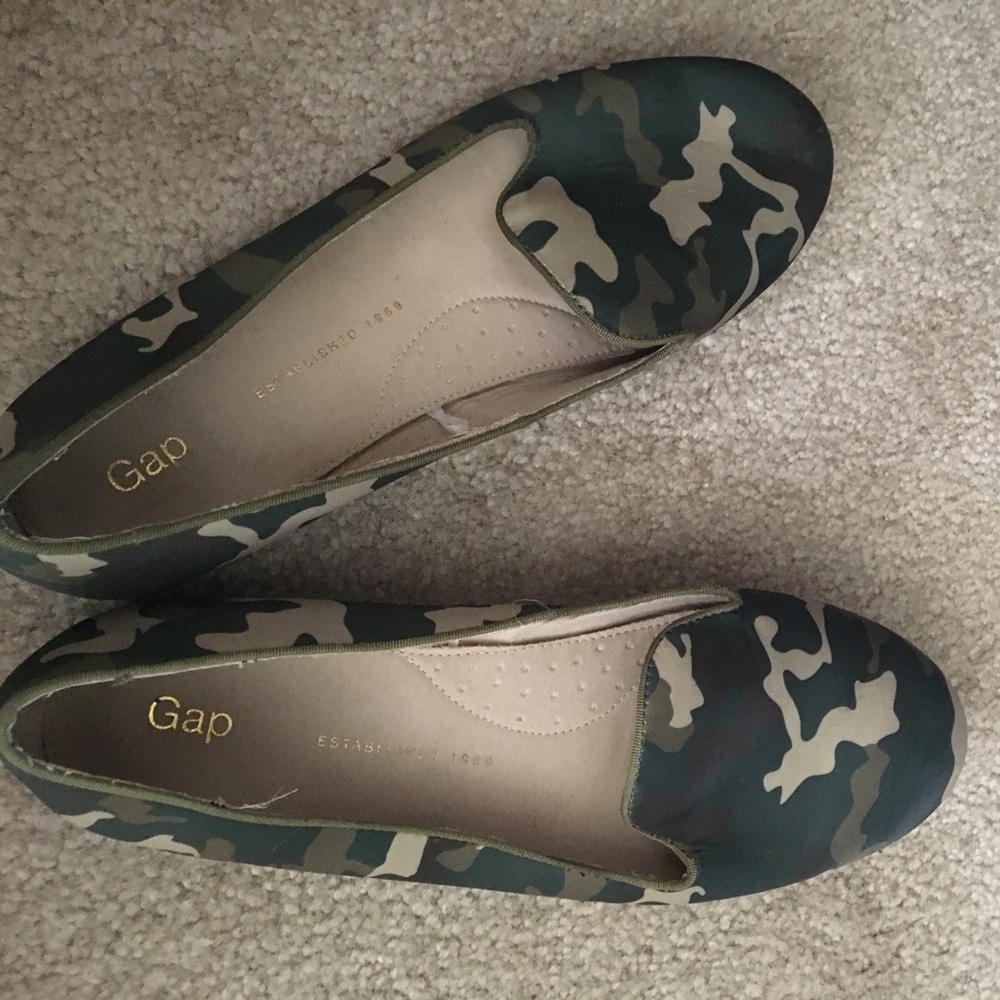 Camo flats