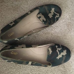 Camo flats