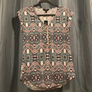 Express V neck blonde (short sleeves)