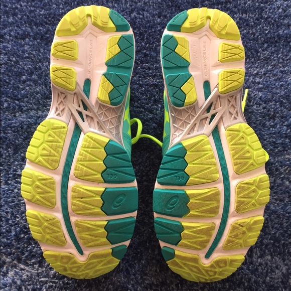 Basically NEW Asics Gel Kayano 23 - Picture 2 of 4