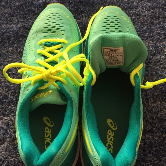 Basically NEW Asics Gel Kayano 23 - Picture 3 of 4