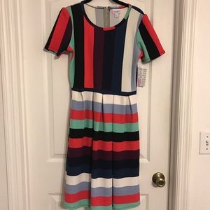 LulaRoe Medium Amelia NWT