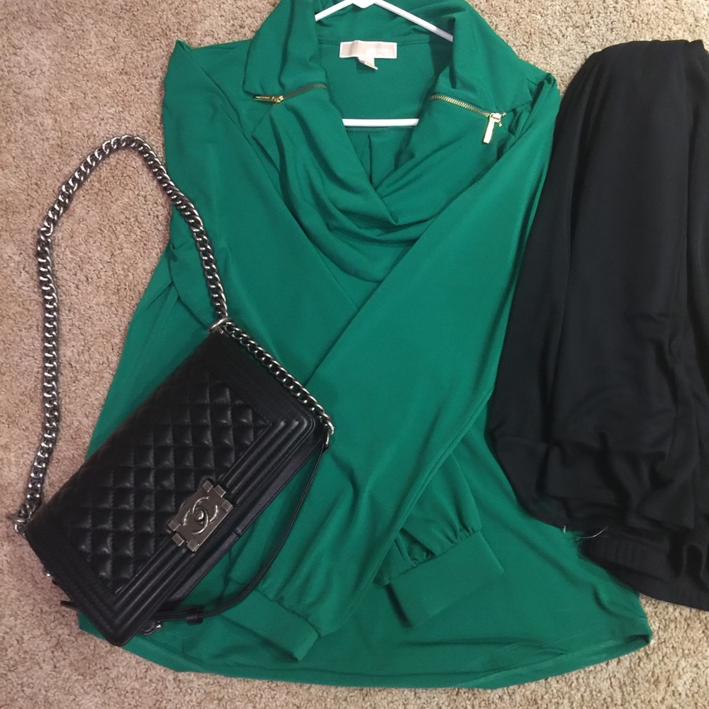 🆑Micheal kors shirt in green