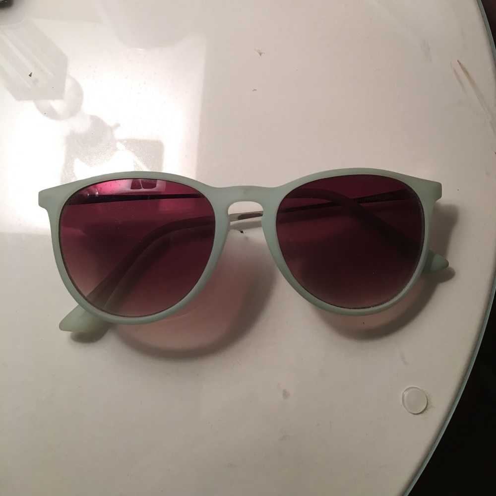 Teal sunglasses!
