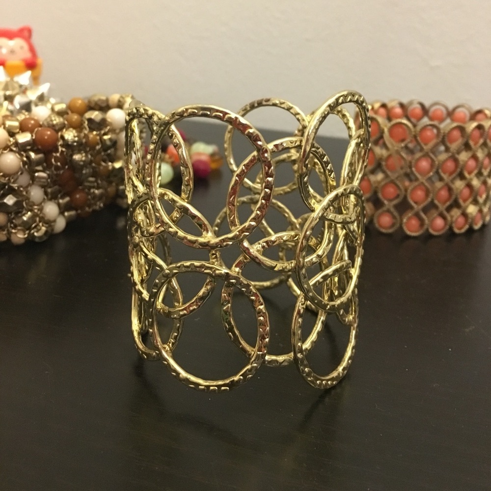 Gold Bangle - Picture 3 of 4