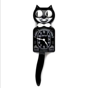CLASSIC KITTY CAT CLOCK VINTAGE PENDULUM TAIL NEW!
