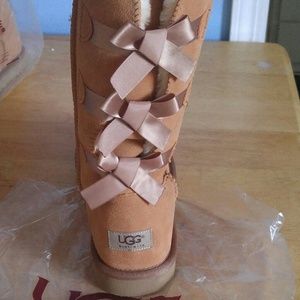 New ugg Bailey bow boots