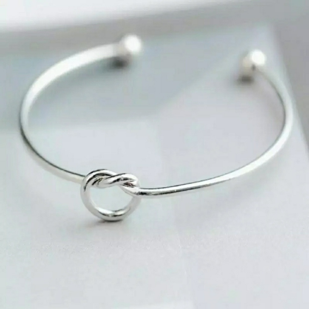 💕2 for $15💕Knot Bracelet - Picture 6 of 7
