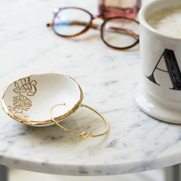 💕2 for $15💕Knot Bracelet - Picture 4 of 7