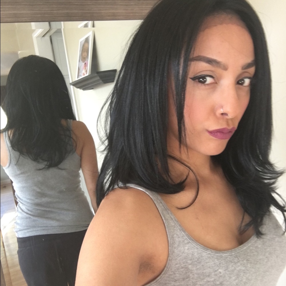 Shake-N-Go Black Lace Front Wig