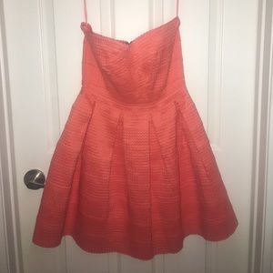 Adorable strapless dress