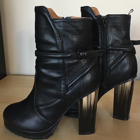 H&M Shoes - Heeled Booties