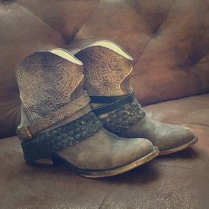 FREEBIRD Mzcal Booties Like New Boots Steve Madden