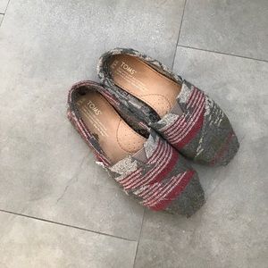 TOMS Aztec shoes, size 5.5