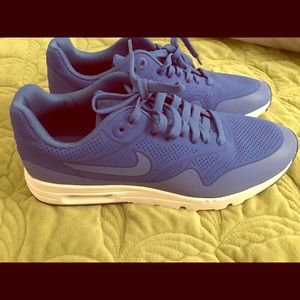 Blue Nike air max