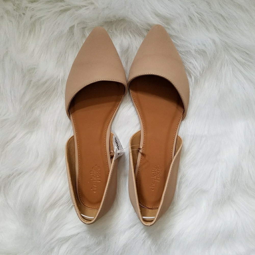 Nude Pointed-Toe Flats