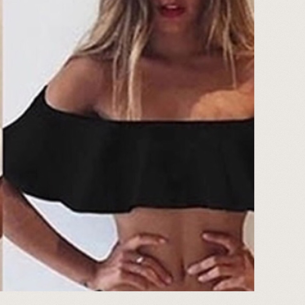 SEXY OFF THE SHOULDER5 ⭐⭐⭐⭐⭐ rated - Picture 2 of 6