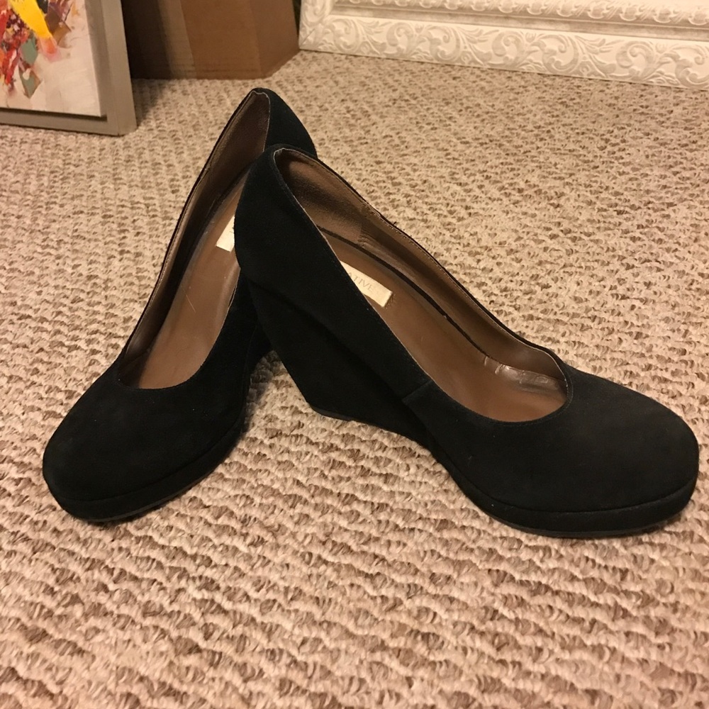 Black Cooperative Curved Wedges