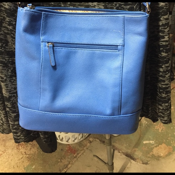 NWOT TIGNANELLO BLUE GORGEOUS PURSE!!! - Picture 4 of 4