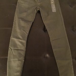 XS (24-25) petite length skinny jeans -army green