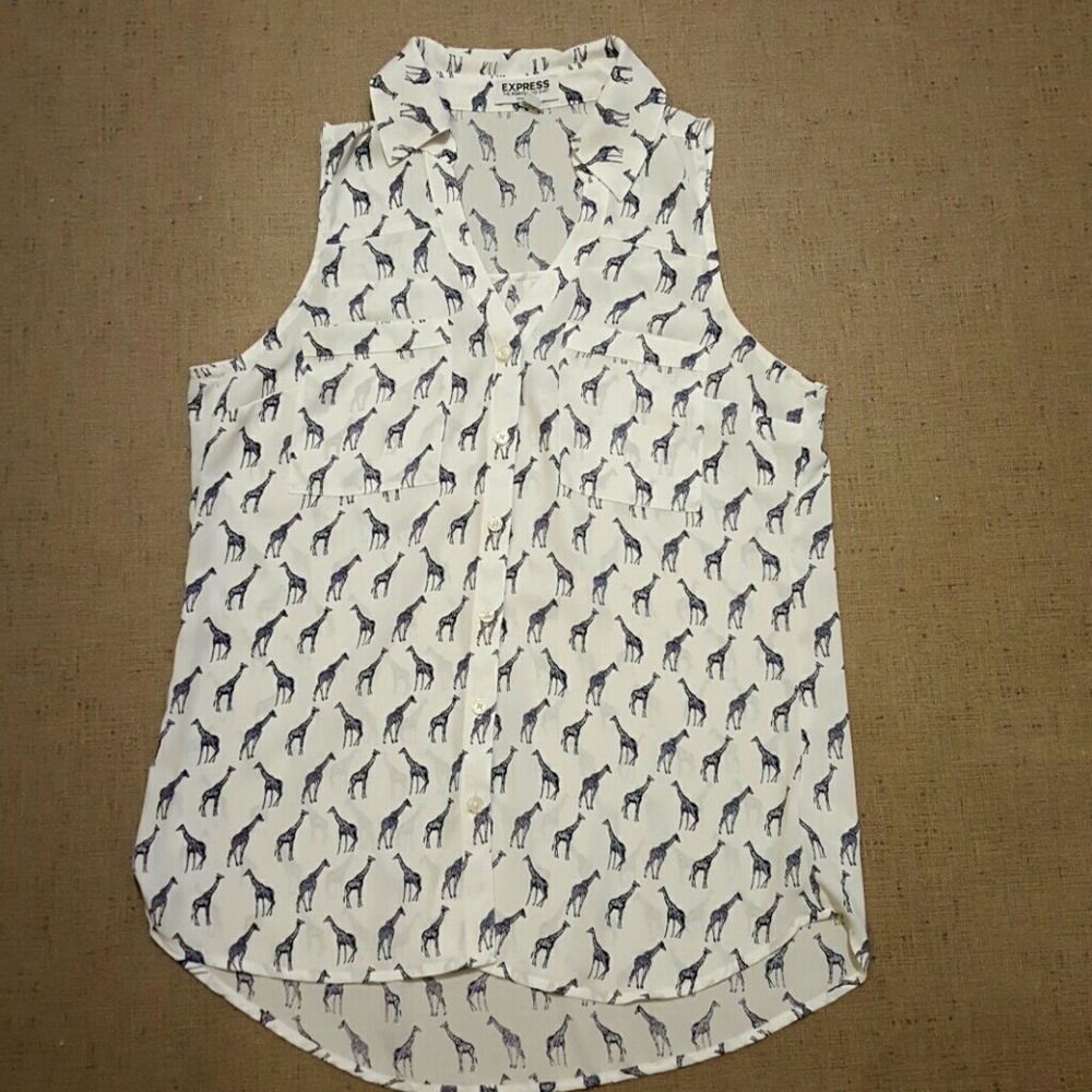 Express Sleeveless Shirt with Giraffe Print