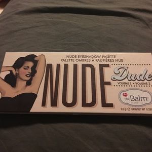 The balm nude dude eyeshadow palette