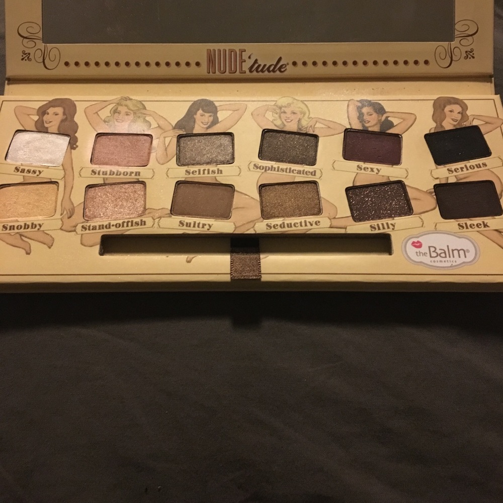 The balm nude tude eyeshadow palette