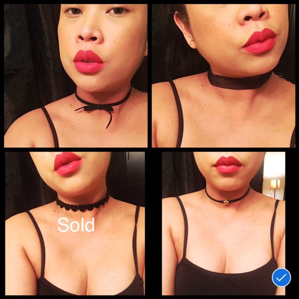 Chocker bundle of 4😍