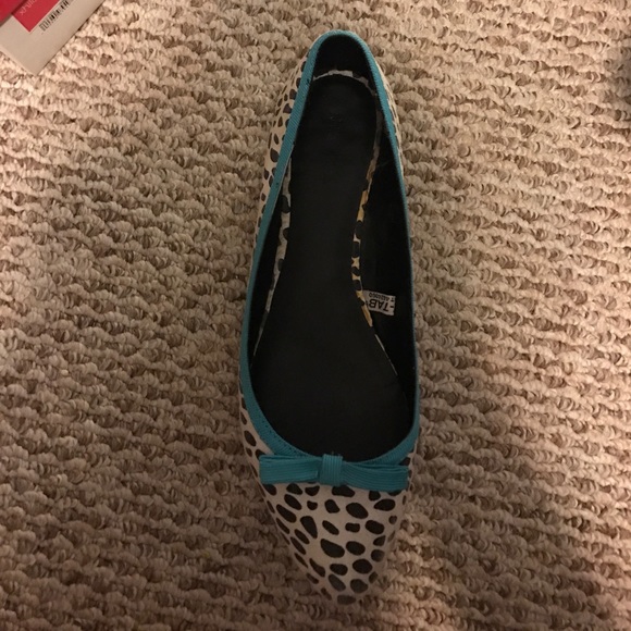 Sudie Snow White Flats by Xhilaration - Picture 2 of 5