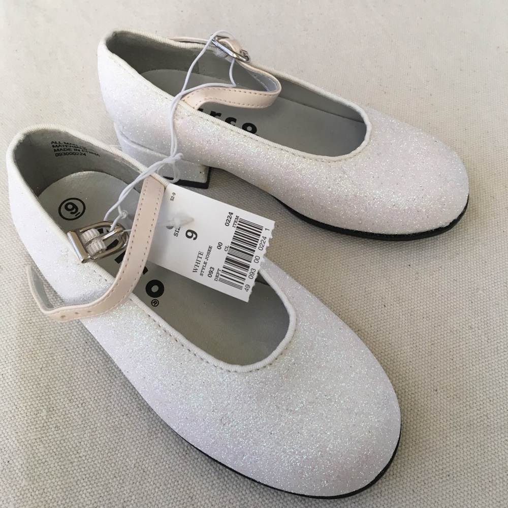 White Sparkly Mary Jane shoes
