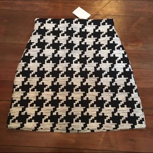 Brand new houndstooth H&M mini skirt