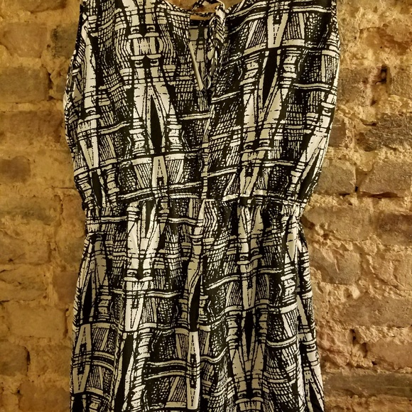 Brand New! Aztec Romper - Picture 2 of 2