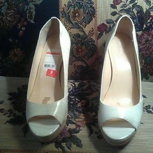 Calvin Klein sz 9 harlo shoes streak patent