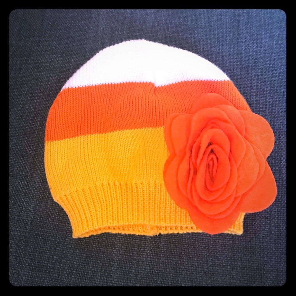 Cute spring baby hat with flower!