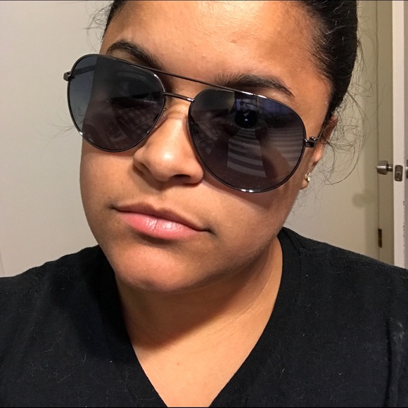 Michael Kors - Picture 3 of 4