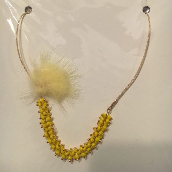 New Anais & I yellow pompom necklace - Picture 2 of 4