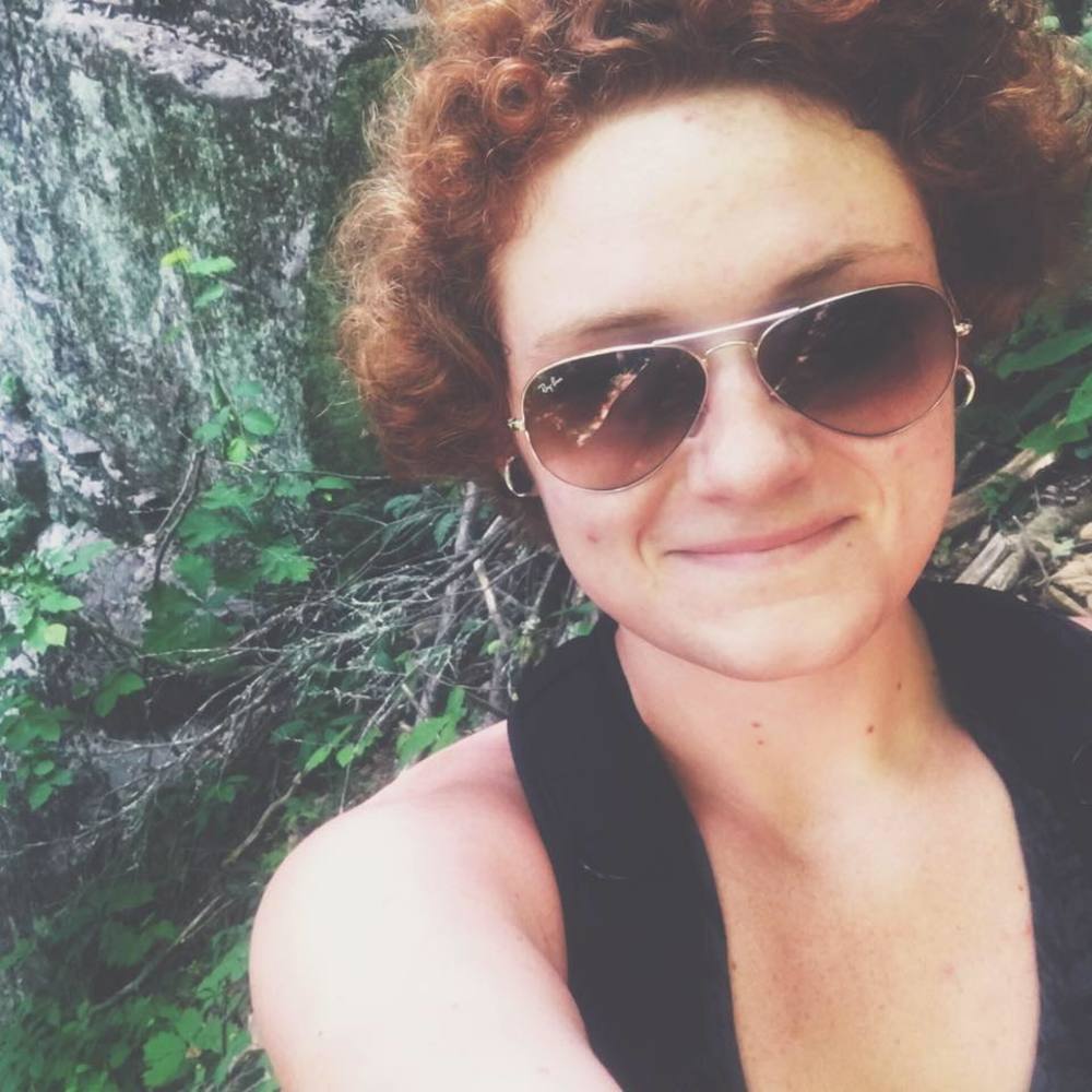 Meet your Posher, Lora