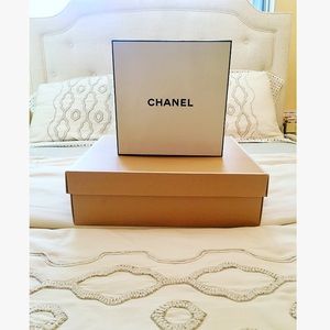 Chanel beauty box