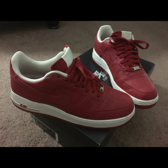 Red leather low top uptowns - Picture 2 of 3