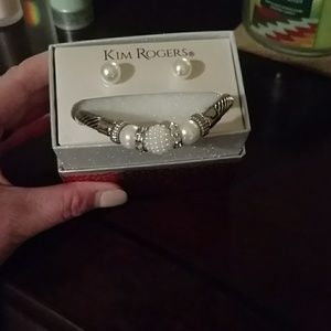Kim Rogers pearl bracelet and pearl earrings