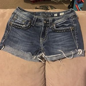✨Miss me shorts size 27✨