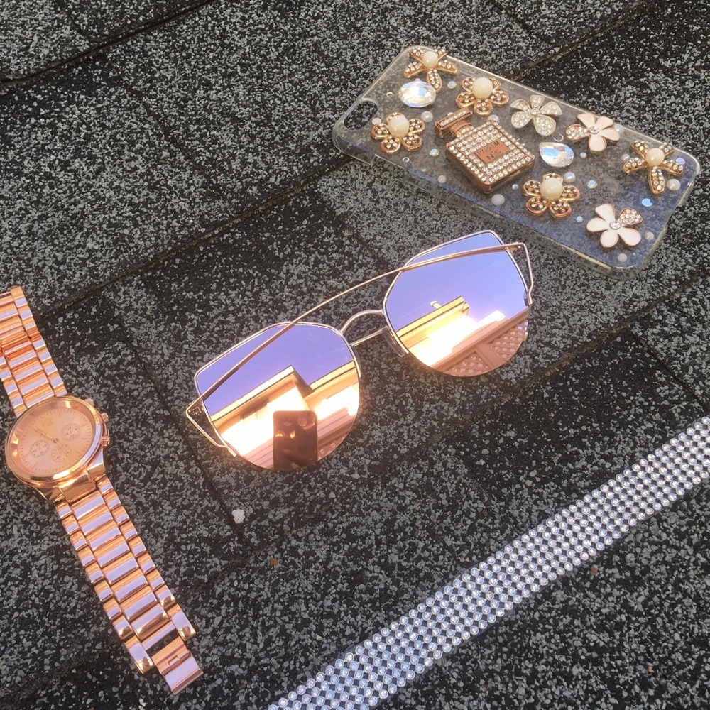 Rose Gold Mirror Shades🕶
