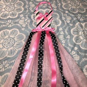 Girl's Dress Wall Hanging Hair Bow 🎀🎀🎀Holder!
