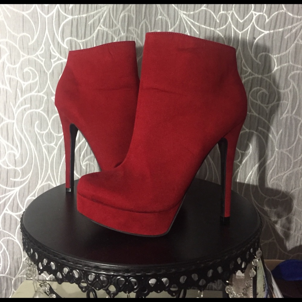 Red Chinese Laundry Heeled Boots