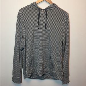 *CLEARING WINTER CLOSET* OLD NAVY Sweatshirt