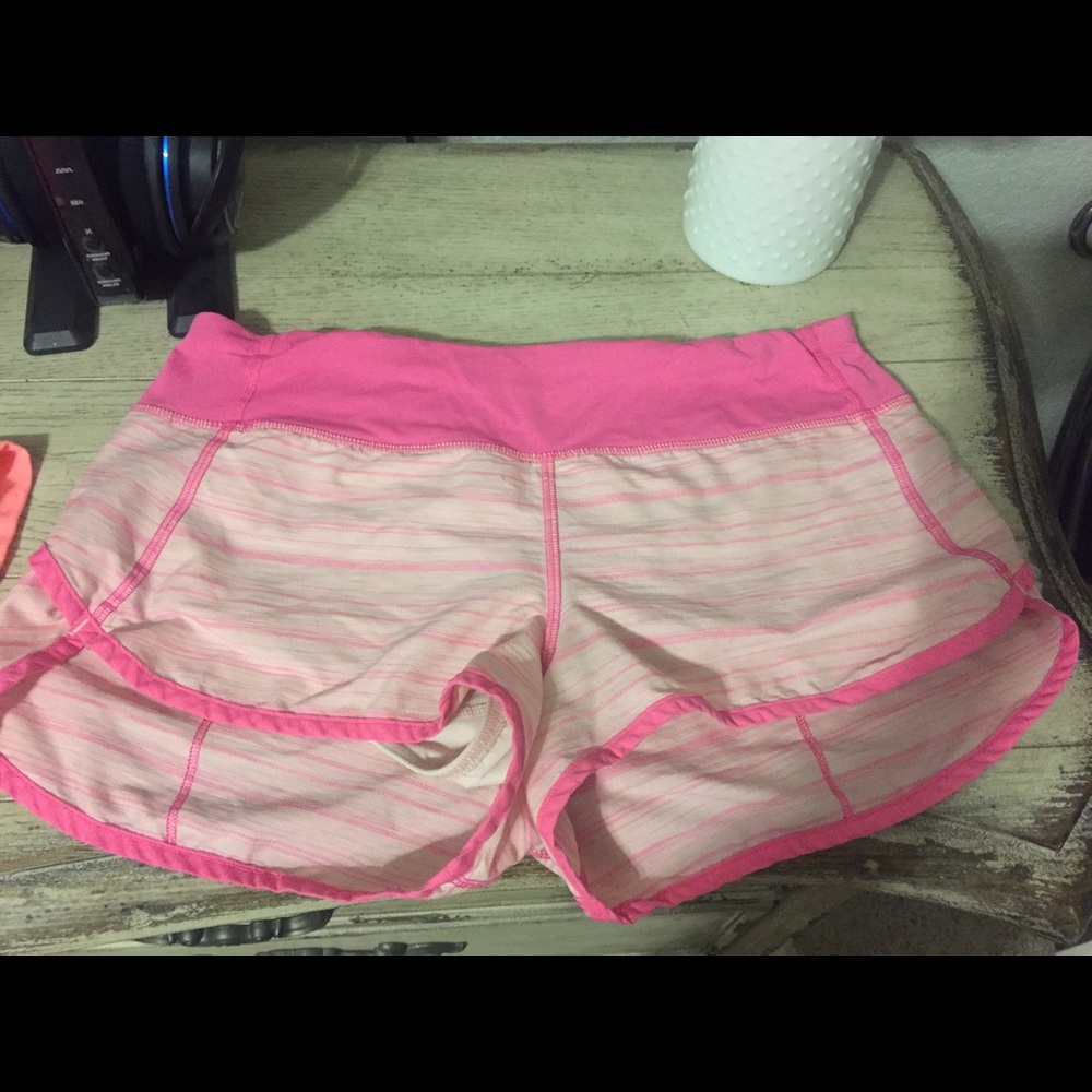 Lululemon size 6 speed short